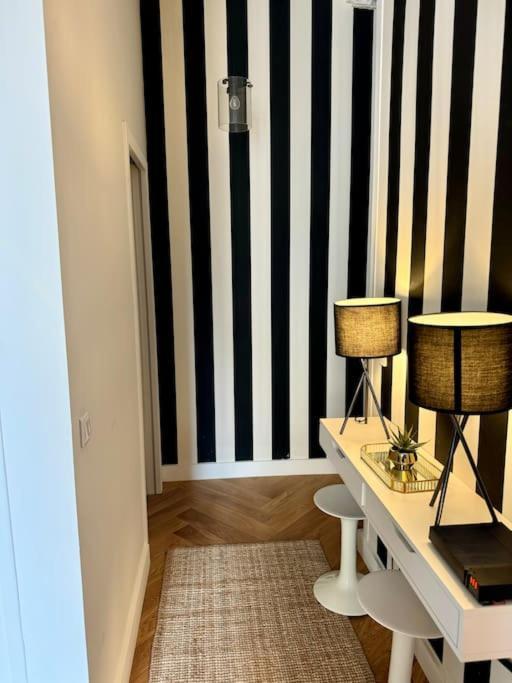 Appartement Au Coeur De Parigi Esterno foto